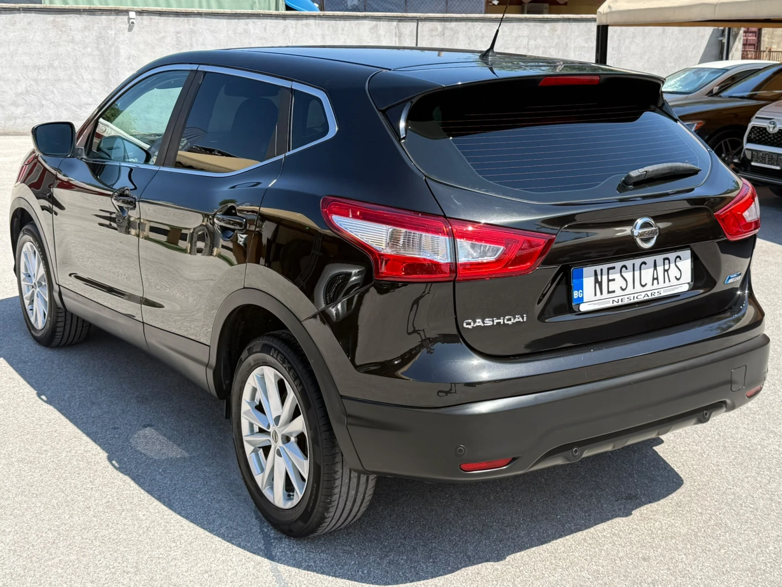 Nissan Qashqai 1.5dci 6ck. TOП СЪСТОЯНИЕ !!!!!, снимка 6 - Автомобили и джипове - 55626380