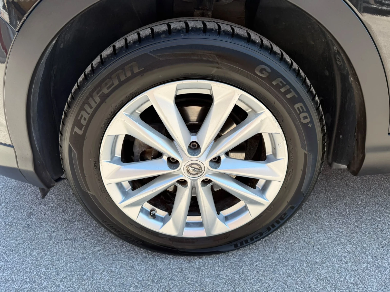 Nissan Qashqai 1.5dci 6ck. TOП СЪСТОЯНИЕ !!!!!, снимка 8 - Автомобили и джипове - 55626380