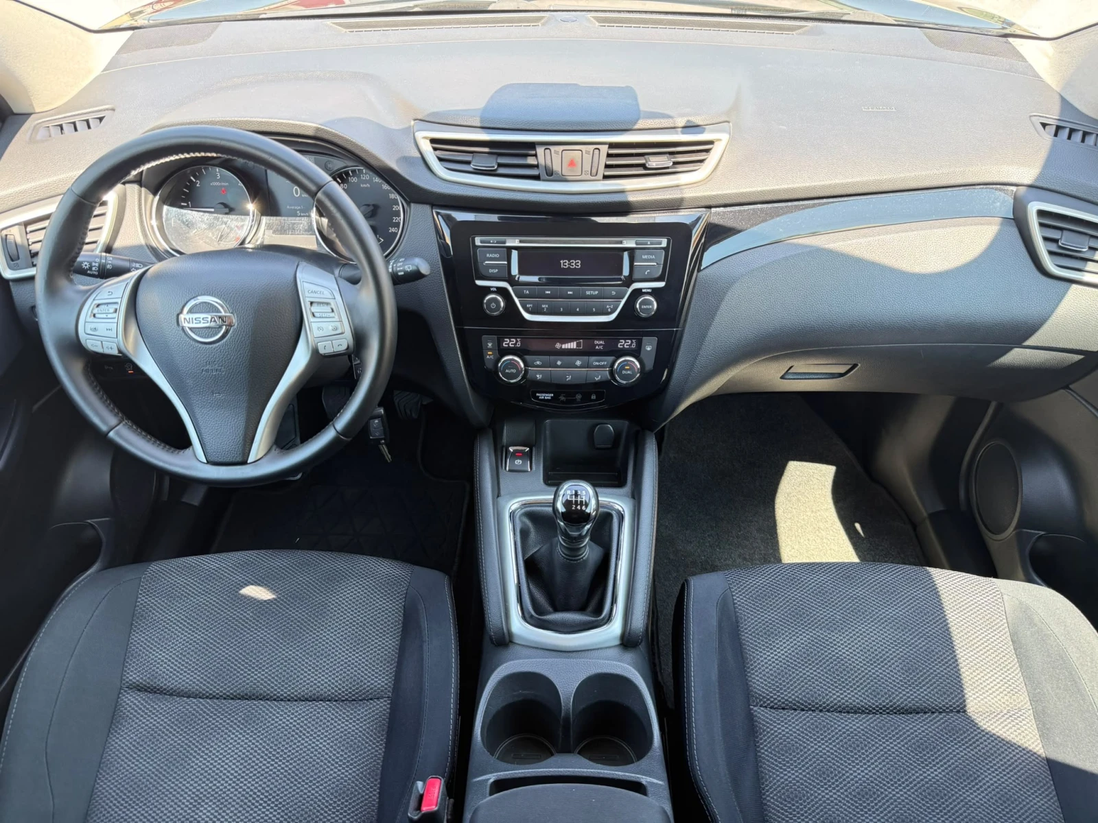 Nissan Qashqai 1.5dci 6ck. TOП СЪСТОЯНИЕ !!!!!, снимка 11 - Автомобили и джипове - 55626380