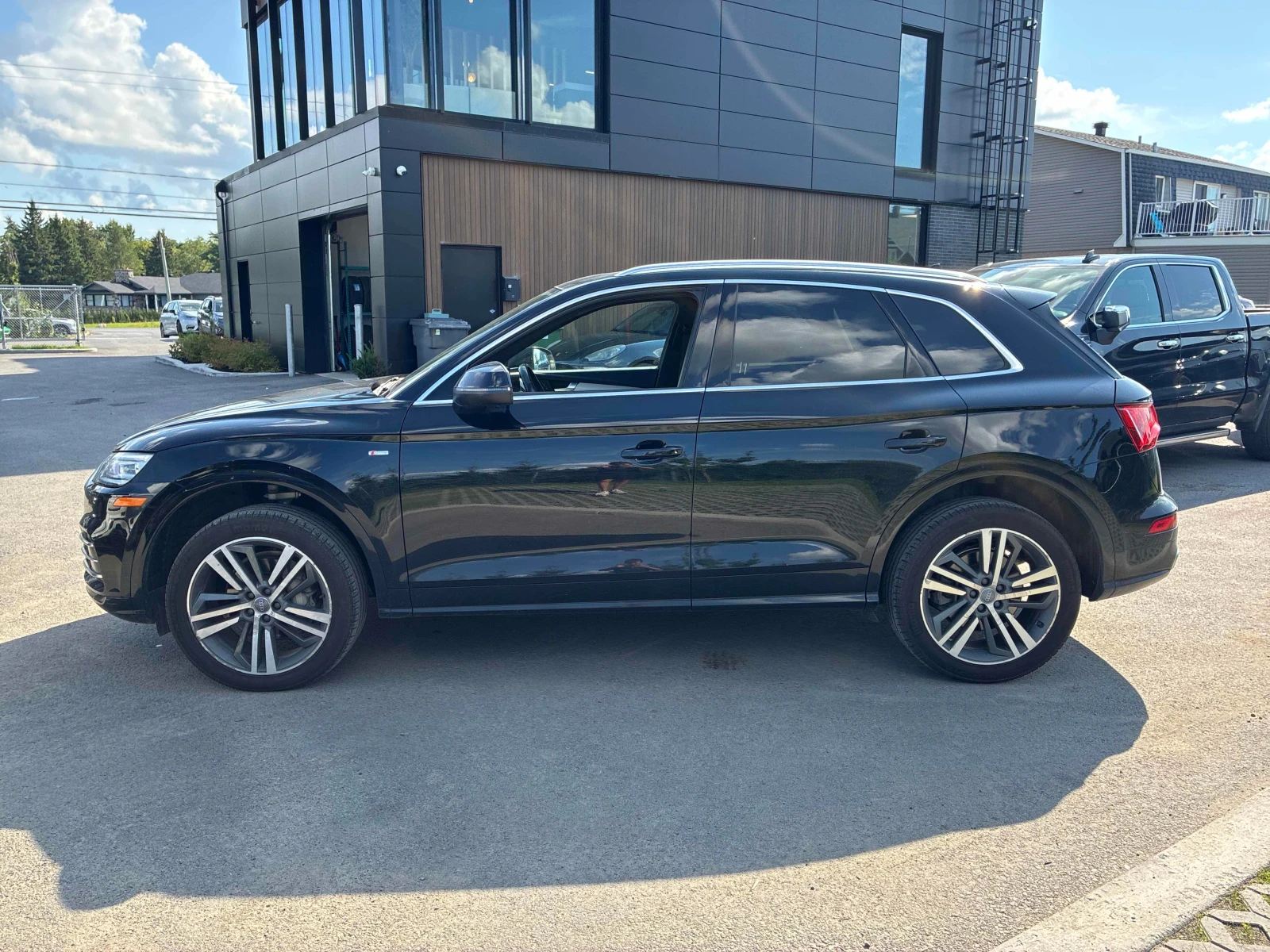 Audi Q5 * PROGRESSIV * АВТОКРЕДИТ БЕЗ ПЪРВОНАЧАЛНА ВНОСКА, снимка 3 - Автомобили и джипове - 55830914