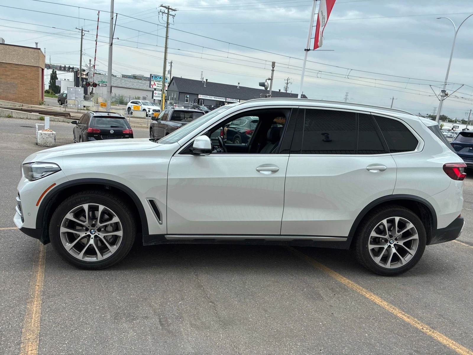 BMW X5 xDrive40i* CARFAX* ПАНО* 360* АВТОКРЕДИТ* , снимка 2 - Автомобили и джипове - 56137103