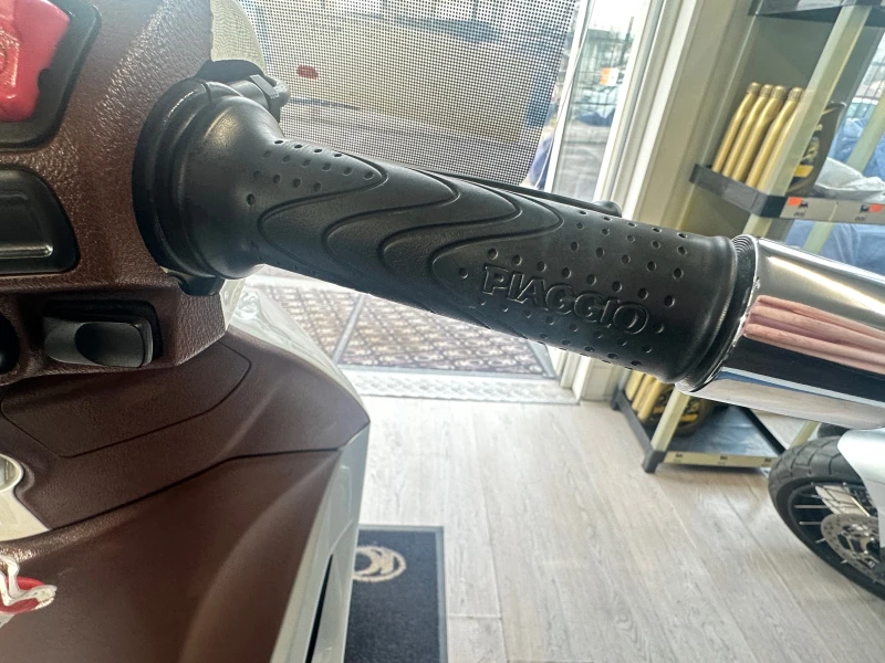 Piaggio Beverly 300i LED 2013г., снимка 4 - Мотоциклети и мототехника - 53221545