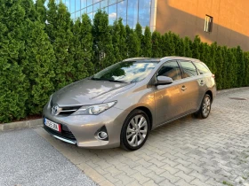 Toyota Auris 1.8Hybrid Lounge 136к.с Перфектна!!!, снимка 3