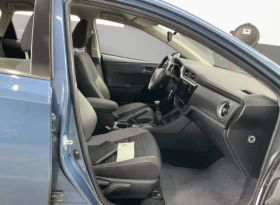 Toyota Auris, снимка 10
