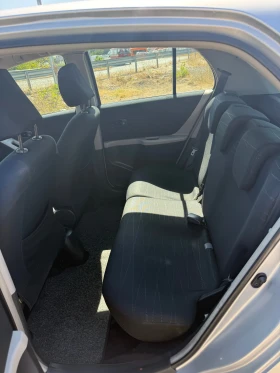 Toyota Yaris 1.0, снимка 10