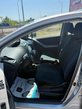 Toyota Yaris 1.0, снимка 9