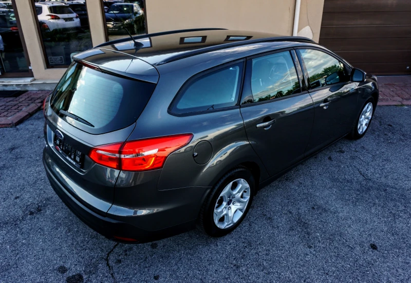 Ford Focus 1.6i GPL TITANIUM, снимка 3 - Автомобили и джипове - 31252056