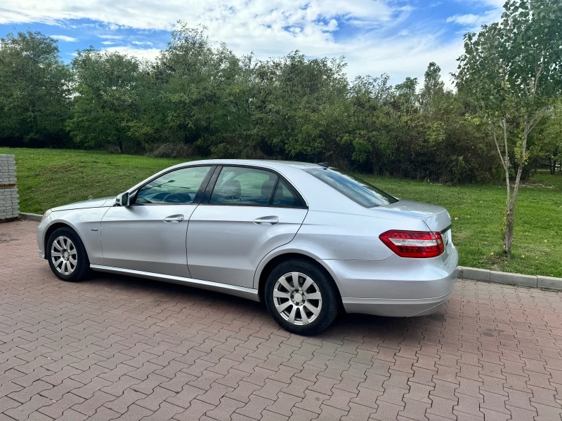 Mercedes-Benz E 200, снимка 4 - Автомобили и джипове - 47610528