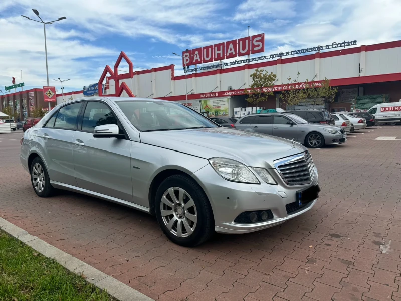 Mercedes-Benz E 200, снимка 9 - Автомобили и джипове - 47610528