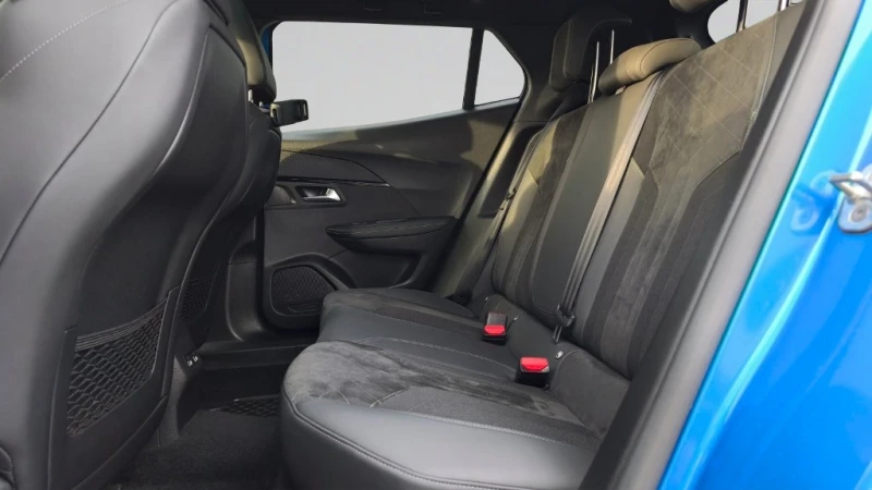Peugeot 2008 GT 1, 2 PureTech 155 EAT8, снимка 14 - Автомобили и джипове - 49635833