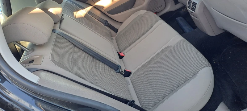 VW Golf 1.2TSI, снимка 3 - Автомобили и джипове - 50105320