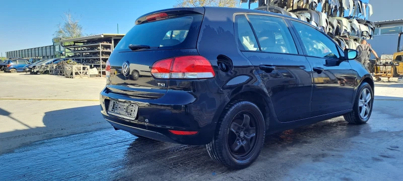 VW Golf 1.2TSI, снимка 11 - Автомобили и джипове - 50105320