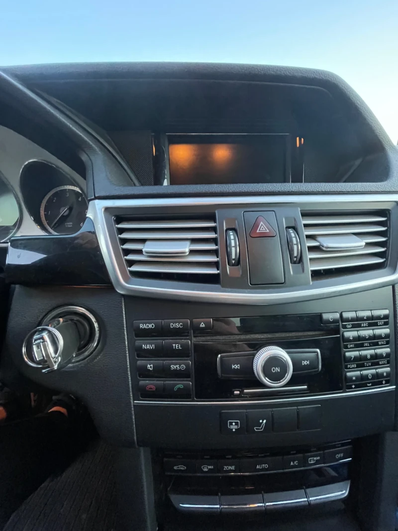 Mercedes-Benz E 350, снимка 9 - Автомобили и джипове - 52383496