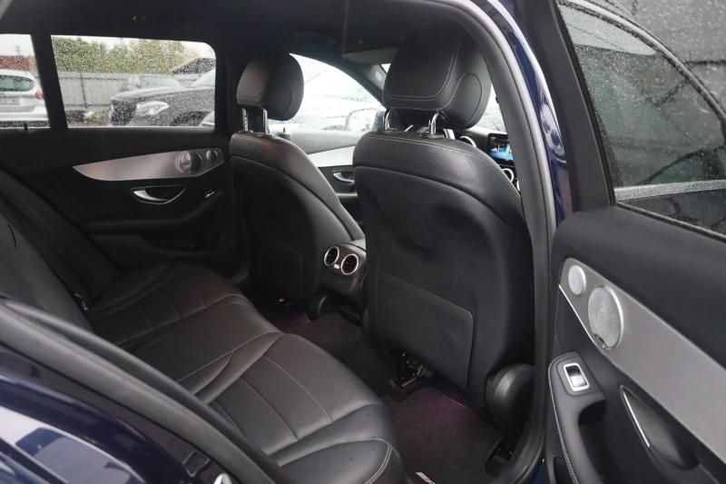 Mercedes-Benz C 220 d AMG 4M DISTR KAM KeyStart Leder BURM SzH #iCarbg, снимка 8 - Автомобили и джипове - 51822075