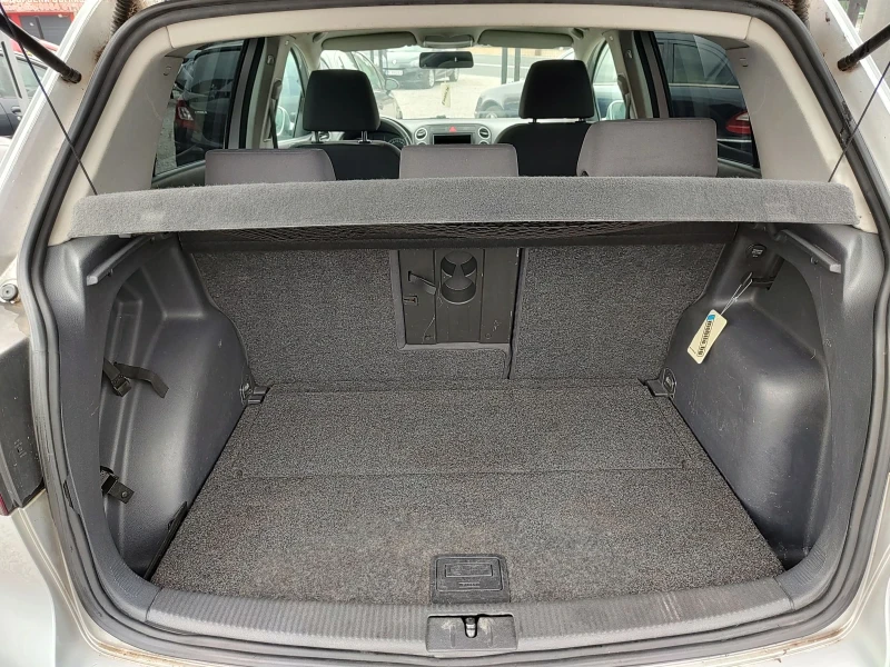 VW Golf Plus 1.9TDI, снимка 12 - Автомобили и джипове - 51866392