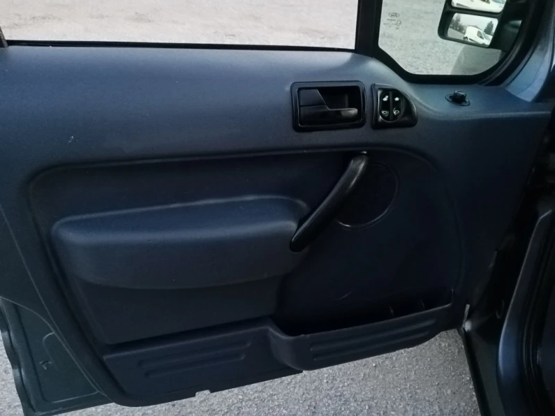 Ford Connect 1.8TDCI-90PS-КЛИМАТИК-МАКСИ, снимка 14 - Автомобили и джипове - 52425491