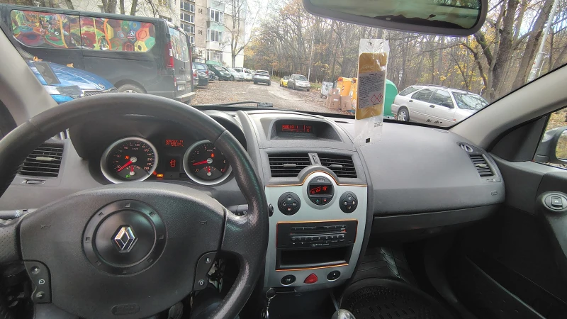 Renault Megane, снимка 2 - Автомобили и джипове - 52480812