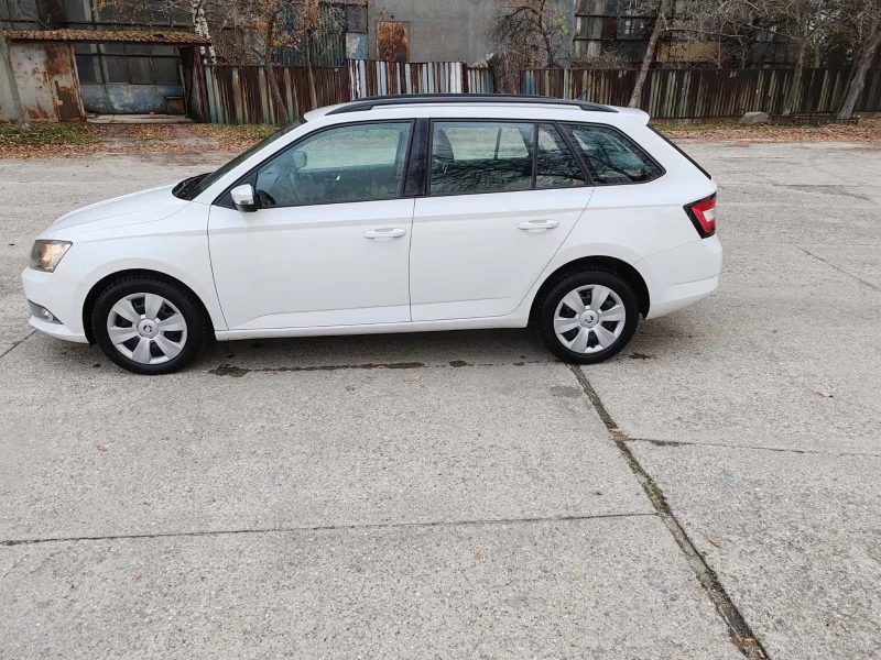 Skoda Fabia, снимка 2 - Автомобили и джипове - 52788287