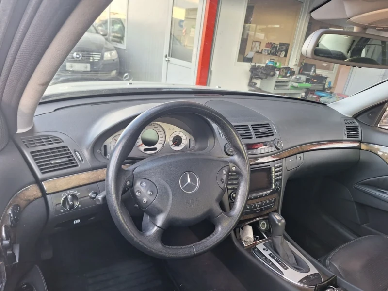 Mercedes-Benz E 55 AMG, снимка 6 - Автомобили и джипове - 52792792