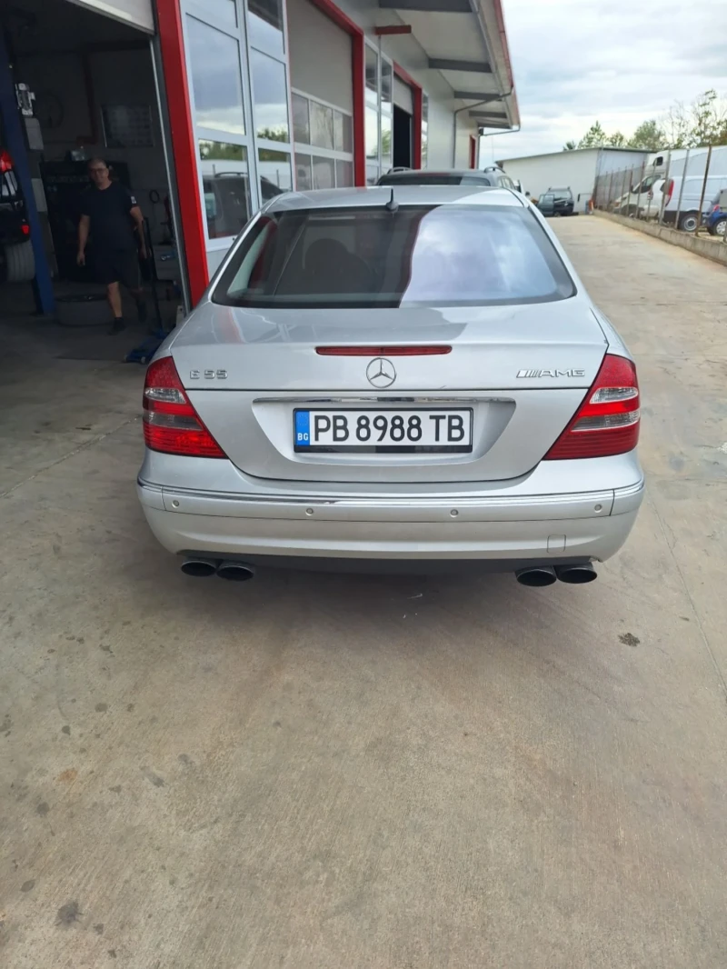 Mercedes-Benz E 55 AMG, снимка 2 - Автомобили и джипове - 52792792