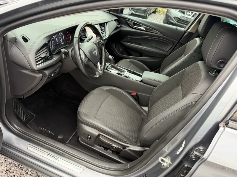 Opel Insignia 2.0CDTI, Exclusive, Обслужен, Intel. Lux led light, снимка 9 - Автомобили и джипове - 53138042