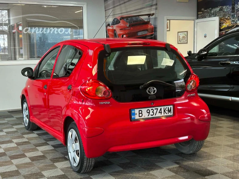 Toyota Aygo 1.0I 5 Врати Климатик, снимка 4 - Автомобили и джипове - 53513242