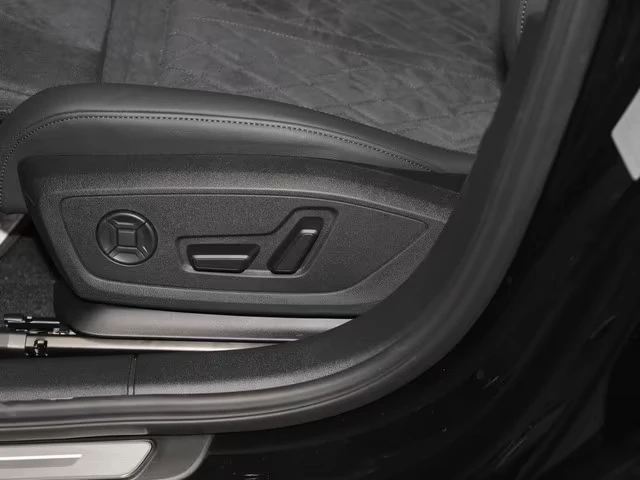 Audi Rs3 FACELIFT* SONOS* CAM* DISTR* MATRIX* KEYLESS* , снимка 6 - Автомобили и джипове - 55021523