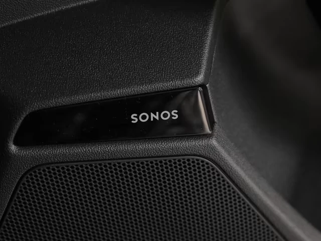 Audi Rs3 FACELIFT* SONOS* CAM* DISTR* MATRIX* KEYLESS* , снимка 5 - Автомобили и джипове - 55021523