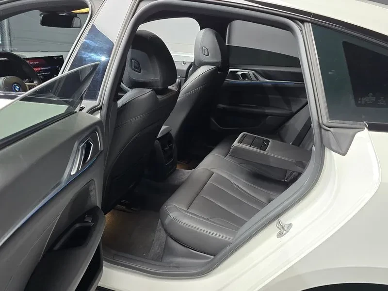 BMW i4 M Sports - ���� 30% ����� | Mobile.bg � ����������� 12