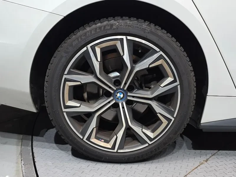 BMW i4 M Sports - ���� 30% ����� | Mobile.bg � ����������� 5