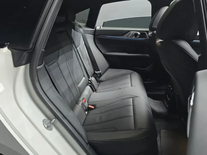 BMW i4 M Sports - ���� 30% ����� | Mobile.bg � ����������� 11