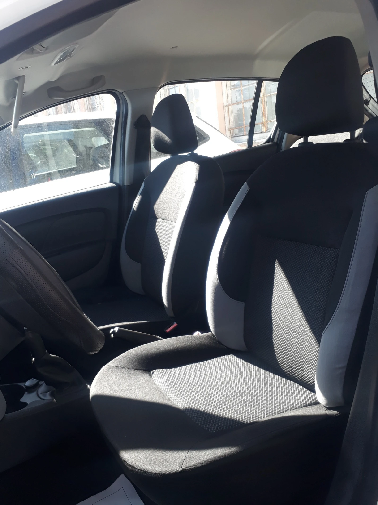 Dacia Sandero 1150кб  63340км. | Mobile.bg — изображение 17