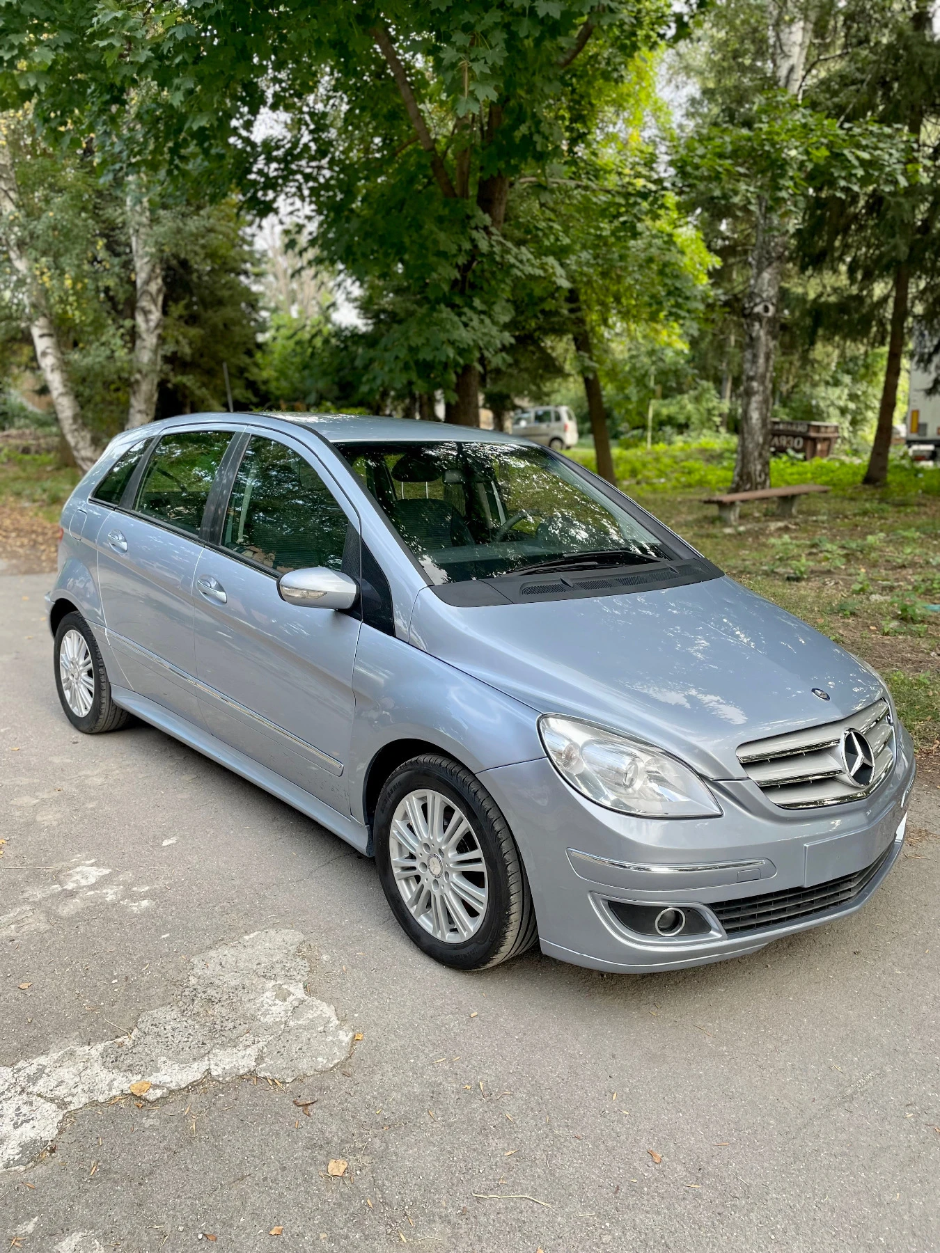 Mercedes-Benz B 180 Автомат перфектен - изображение 4