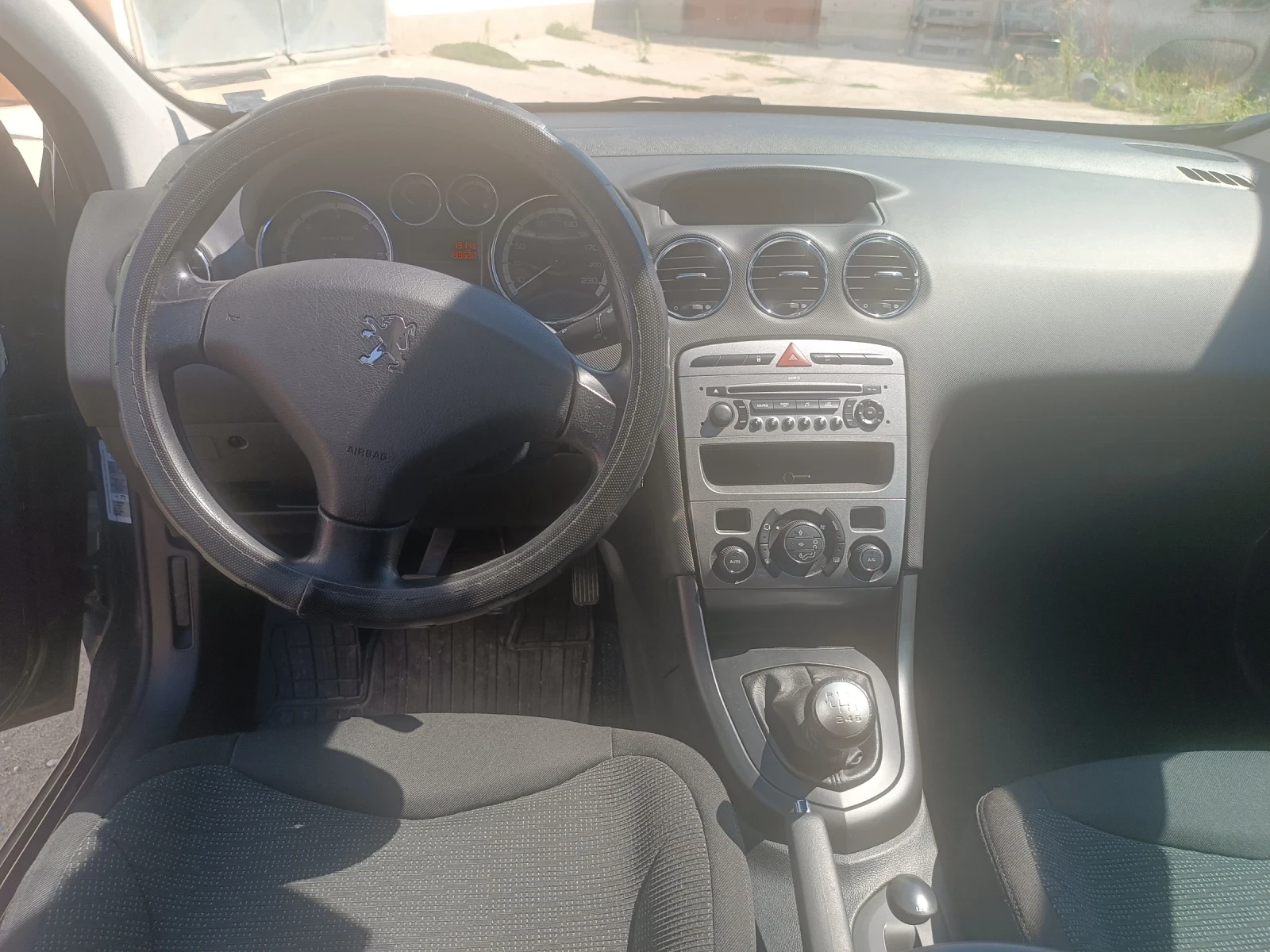 Peugeot 308 1.6 hdi SW - изображение 6