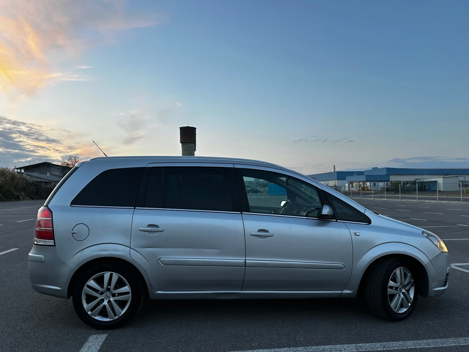 Opel Zafira 1.9 CDTI 120кс 6+ 1 - изображение 8