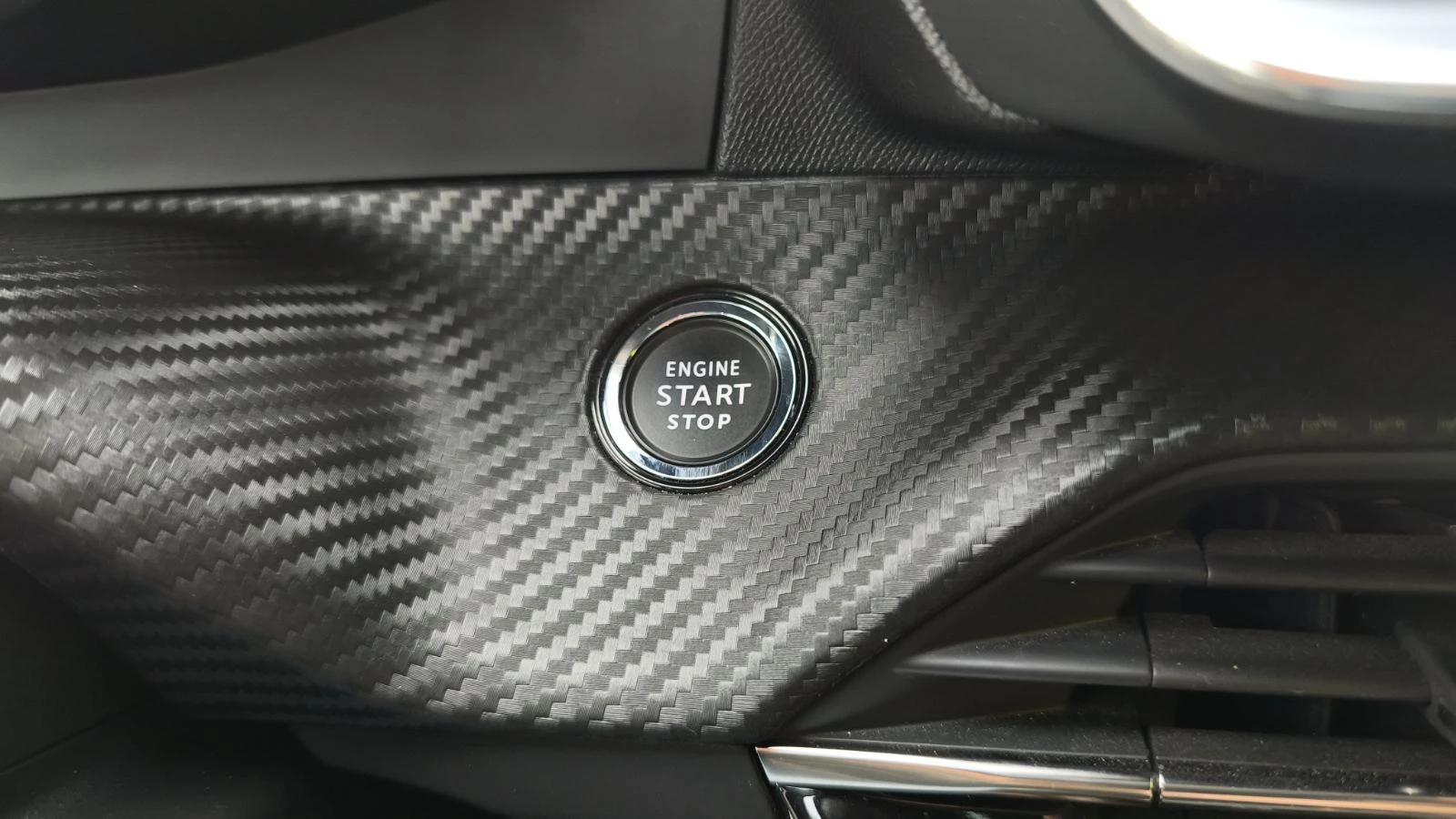 Peugeot 2008 GT 1, 2 PureTech 155 EAT8 - изображение 7