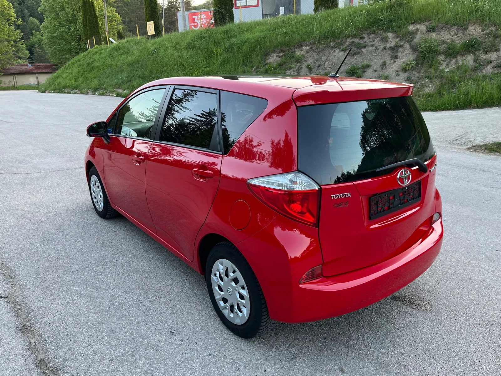 Toyota Verso S 1.3* VVTI* KLIMA* PANO* 6 ск.  - изображение 3