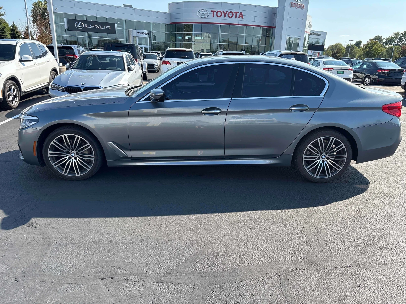 BMW 530 530i xDrive - изображение 4