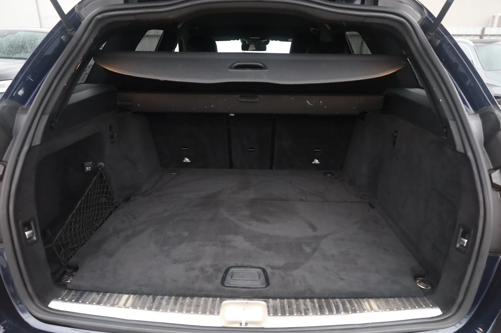 Mercedes-Benz C 220 d AMG 4M DISTR KAM KeyStart Leder BURM SzH #iCarbg - изображение 9