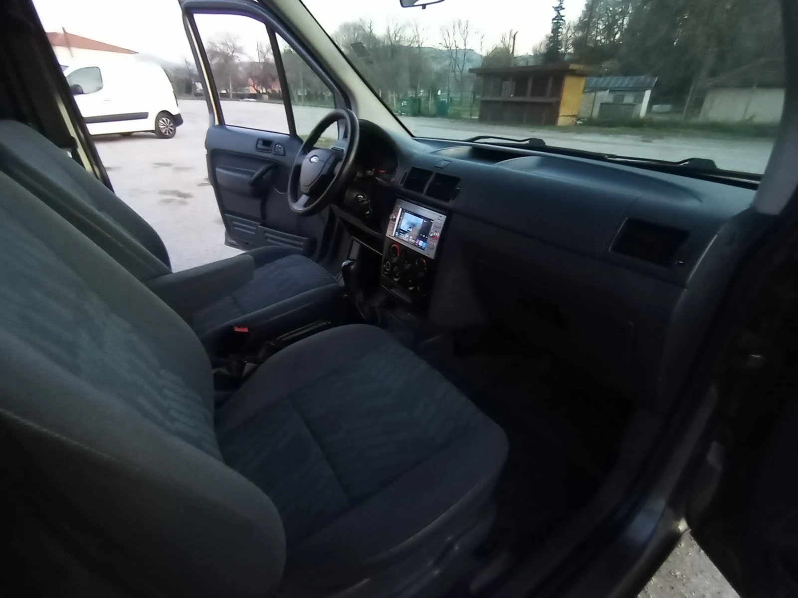 Ford Connect 1.8TDCI-90PS-КЛИМАТИК-МАКСИ - изображение 10