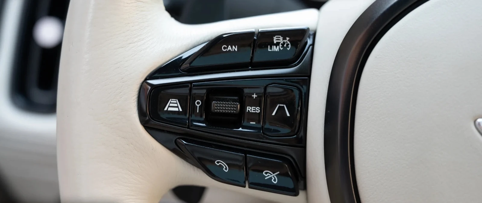 Aston Martin DBX Limited Edition 1/500 | Mobile.bg   11