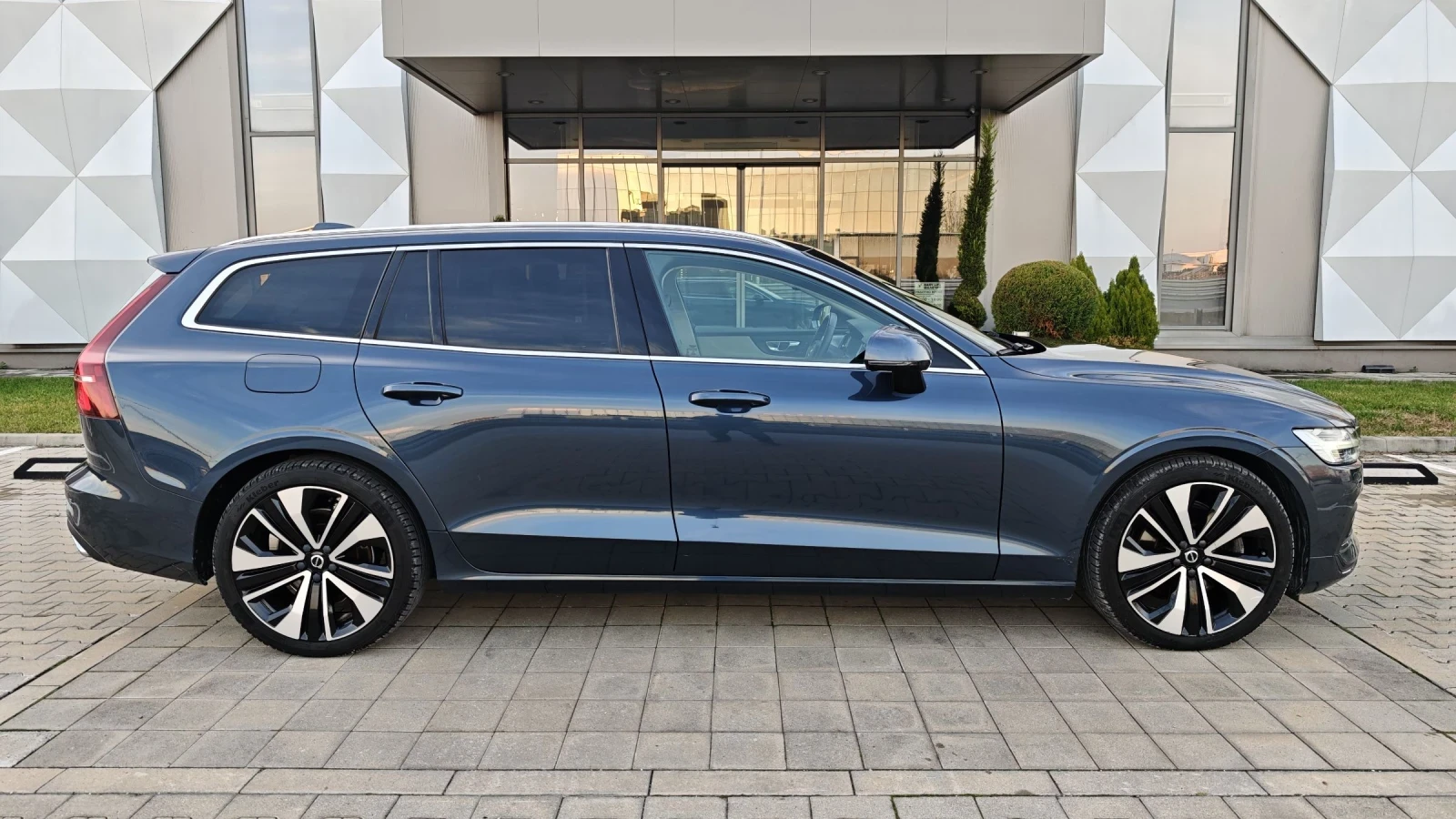 Volvo V60 Inscription D4 190kc.4x4 head-up Key less - изображение 6