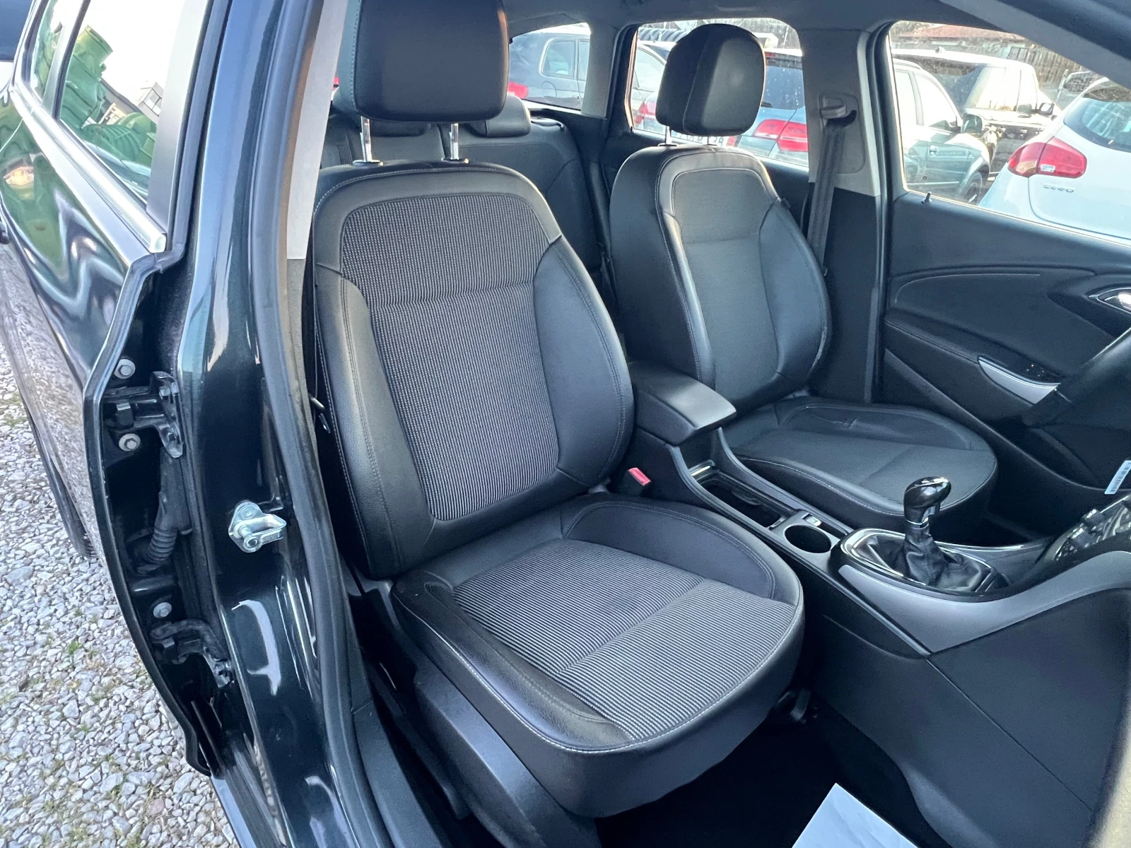 Opel Astra, снимка 14 - Автомобили и джипове - 53852064