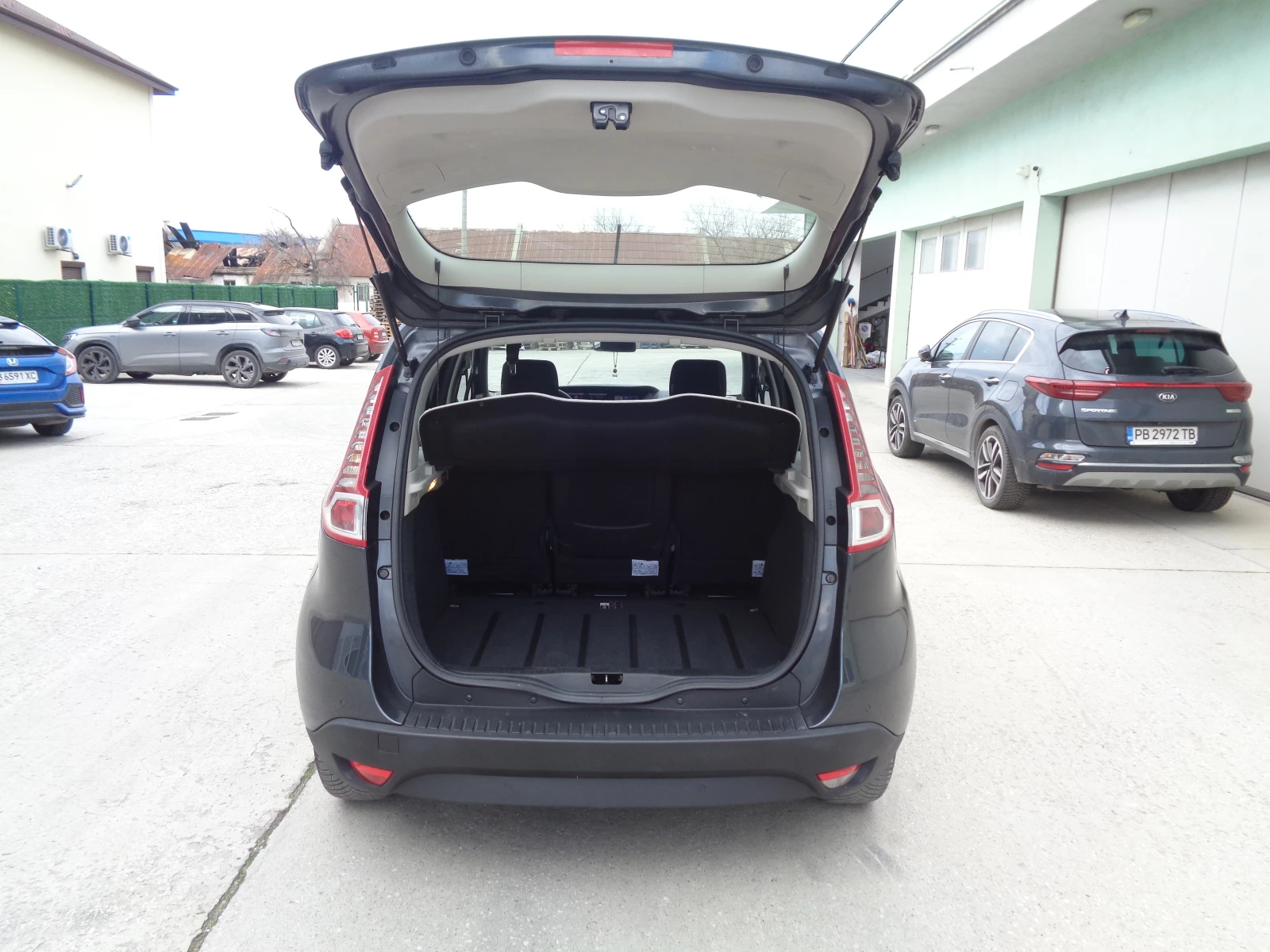 Renault Scenic 1.5dCI-110-NAVI-KAMERA-BARTER-LIZING, снимка 8 - Автомобили и джипове - 53977069