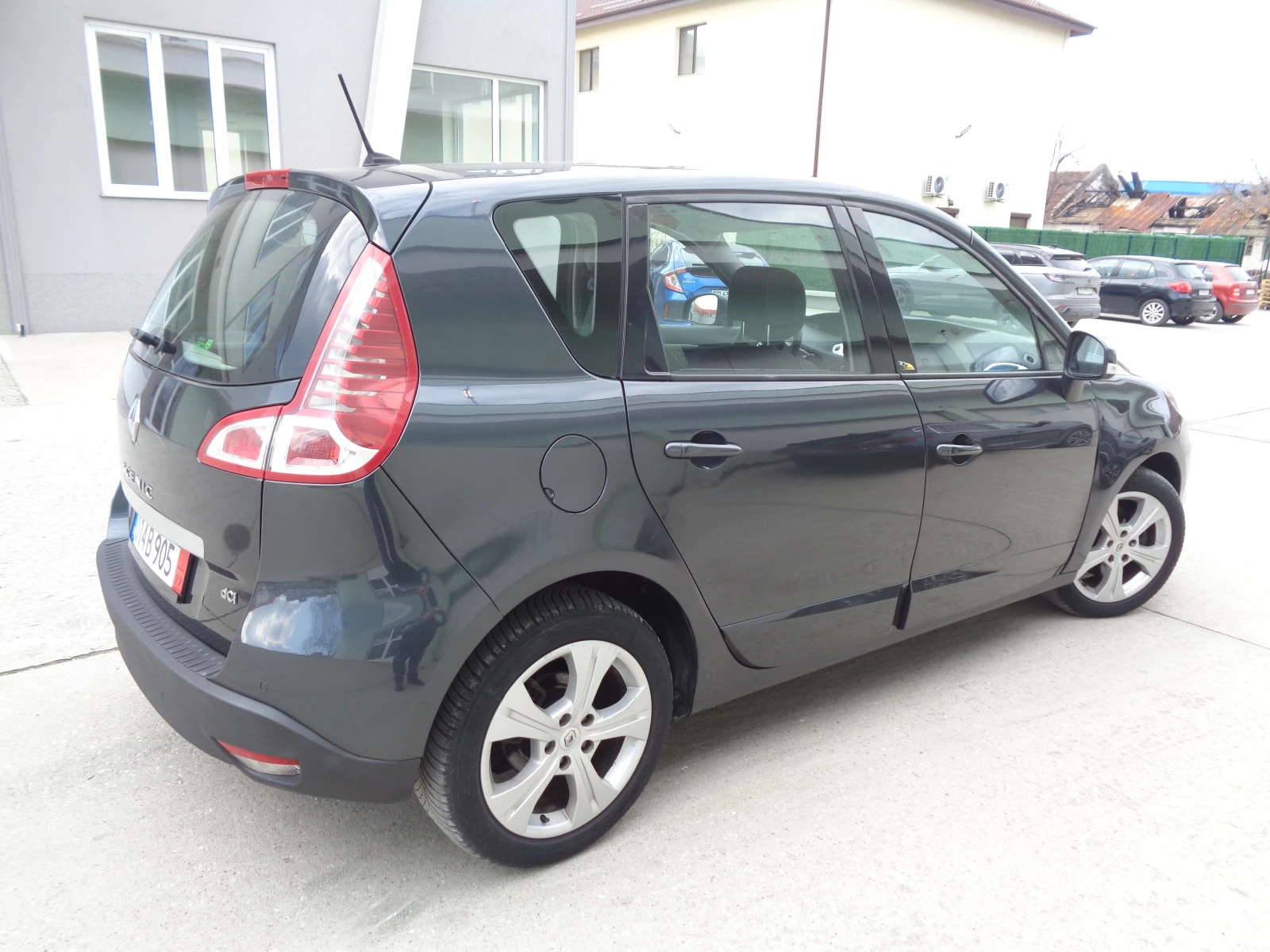 Renault Scenic 1.5dCI-110-NAVI-KAMERA-BARTER-LIZING, снимка 4 - Автомобили и джипове - 53977069