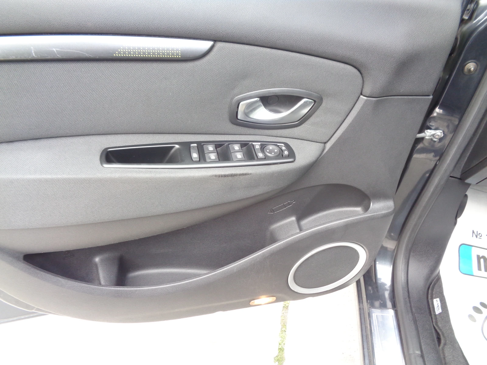 Renault Scenic 1.5dCI-110-NAVI-KAMERA-BARTER-LIZING, снимка 15 - Автомобили и джипове - 53977069