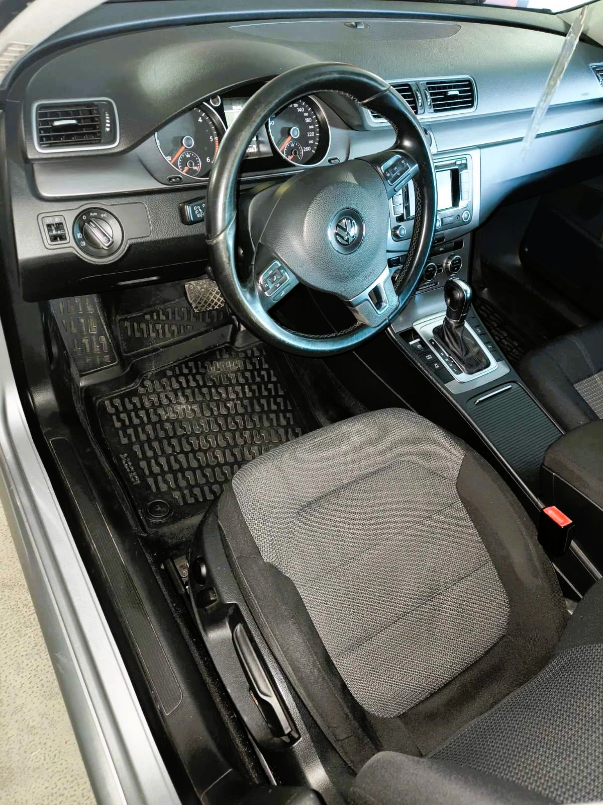 VW Passat B7 2.0 TDI DSG 6 2014 203k км., снимка 10 - Автомобили и джипове - 53996326