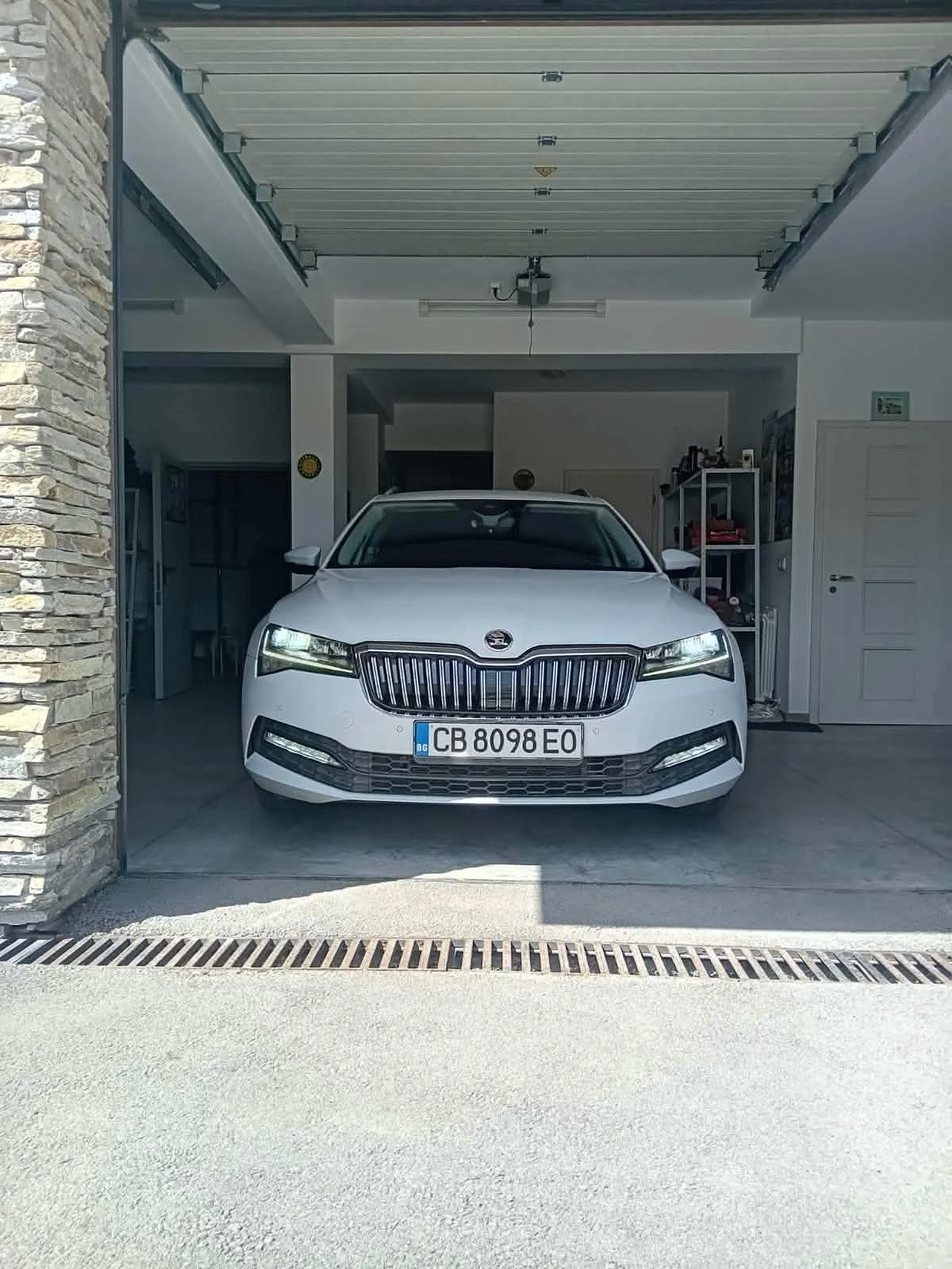 Skoda Superb 2.0 TDI * LED* АВТОМАТИК* NAVI* APP* МОДЕЛ 2020Г.*, снимка 16 - Автомобили и джипове - 54239606