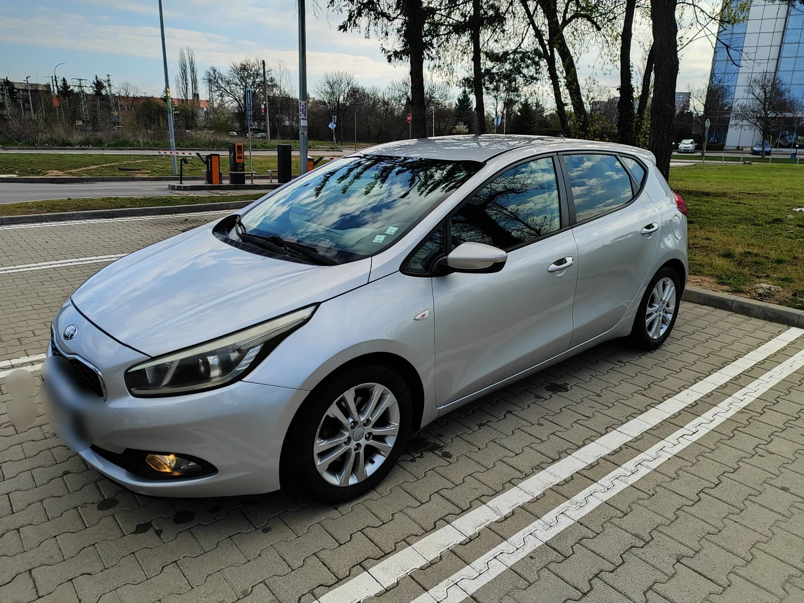 Kia Ceed 1.4 CRDi, снимка 3 - Автомобили и джипове - 54717139