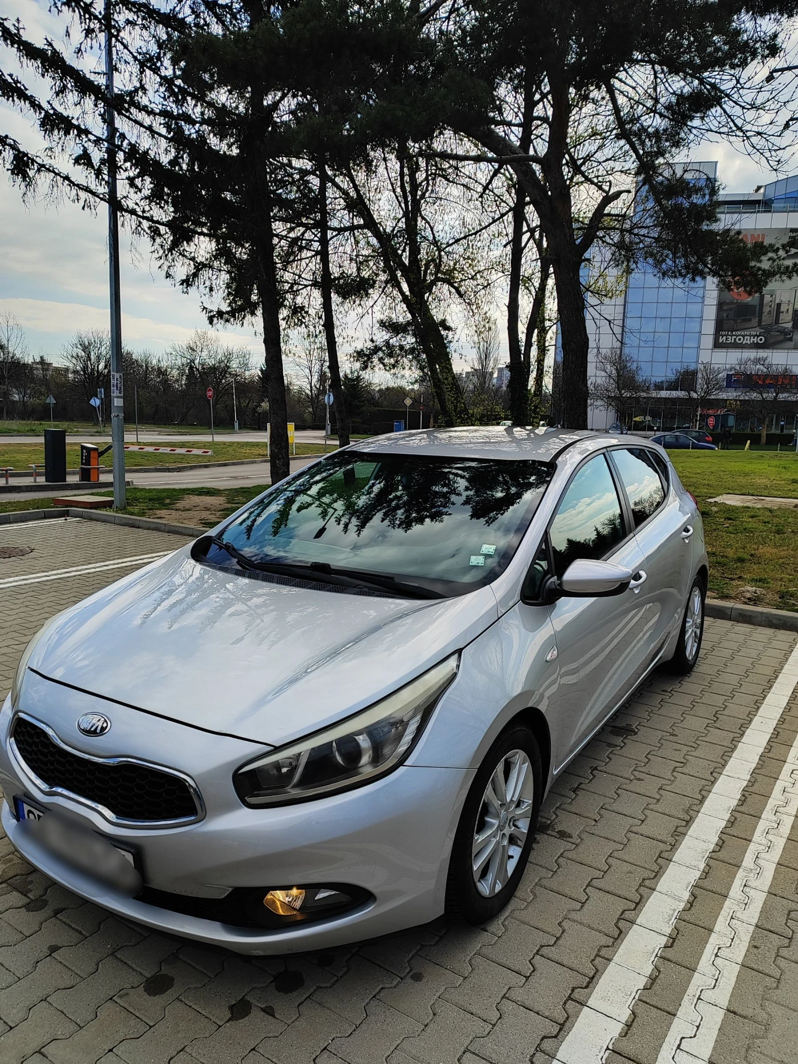Kia Ceed 1.4 CRDi, снимка 4 - Автомобили и джипове - 54717139